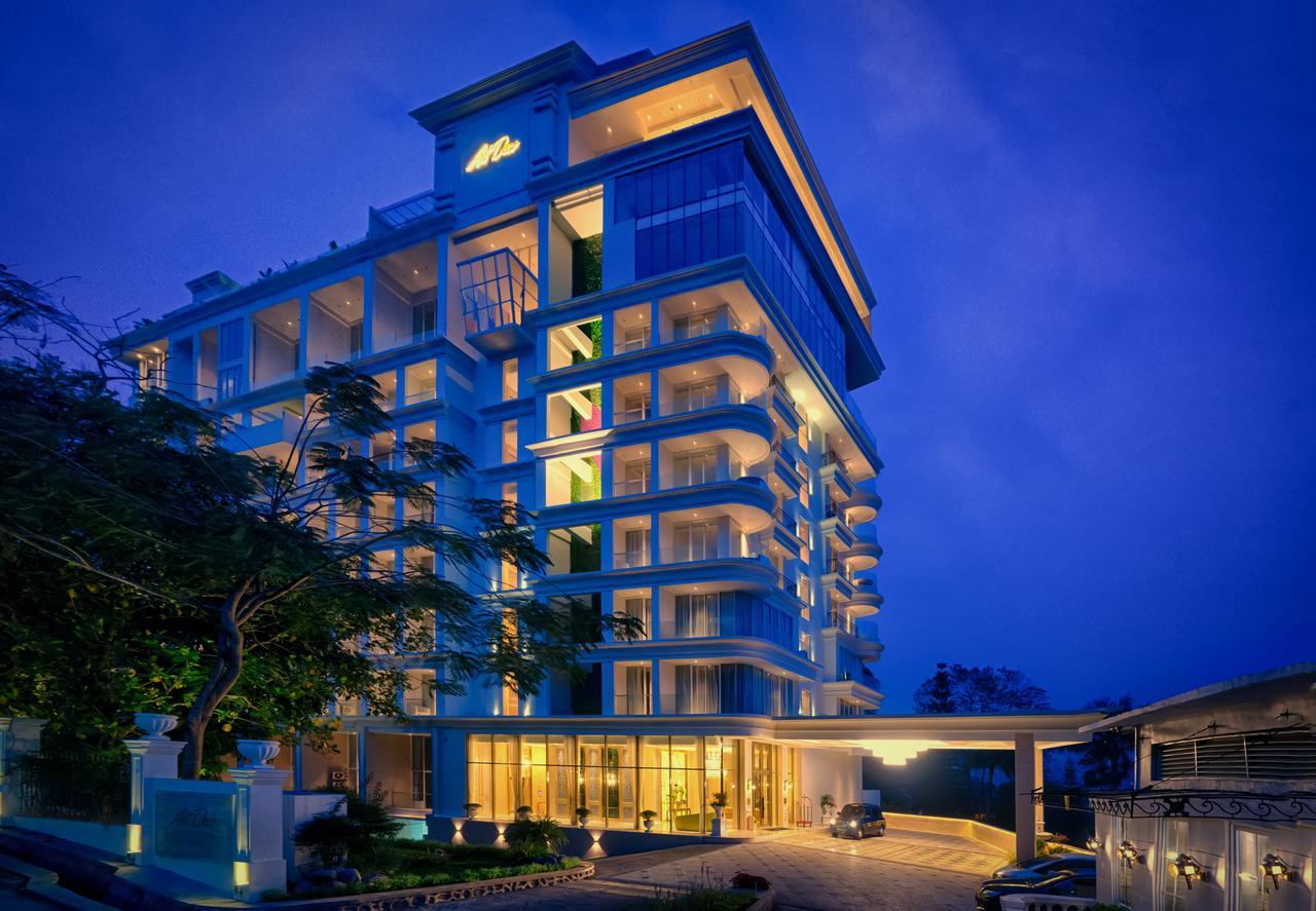 Art Deco Luxury Hotel & Residence Bandung Exterior photo